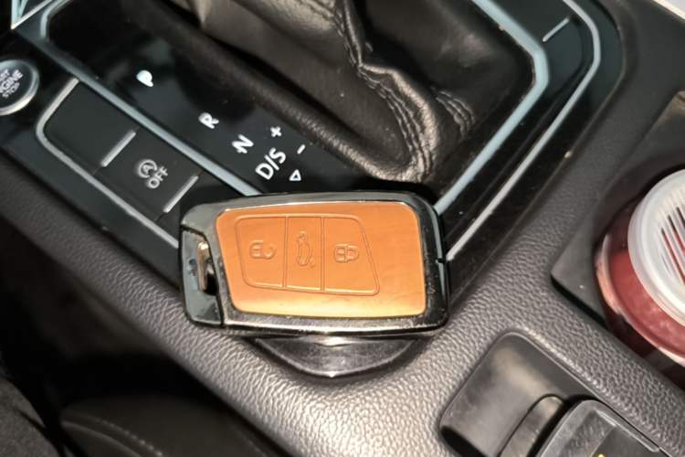 Used Volkswagen Magotan 2018 380TSI DSG Luxury Model Vehicle Key