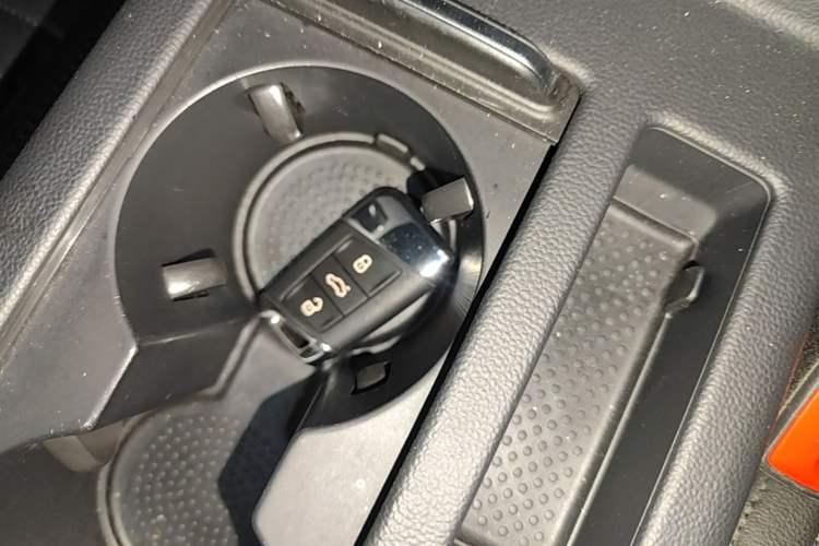 Used Volkswagen Magotan 2018 330TSI DSG Advanced Model Vehicle Key