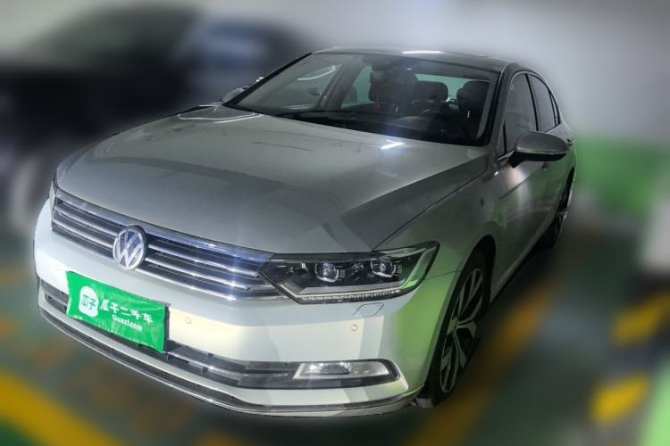 Used Volkswagen Magotan 2018 330TSI DSG Luxury Model Guazi used car, China used car export, Used car for sale, Used  cars, Cheapest cars for sale