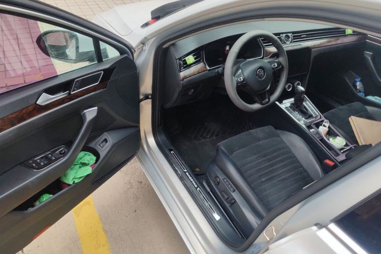 Used Volkswagen Magotan 2018 330TSI DSG Luxury Model Driver Seat