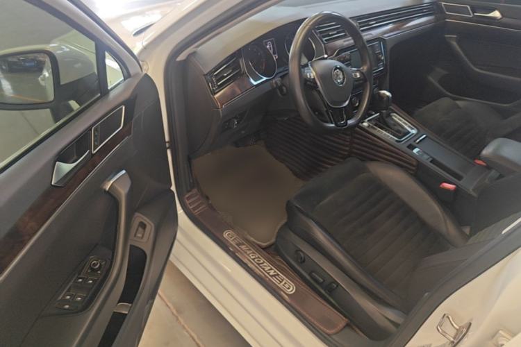 Used Volkswagen Magotan 2018 330TSI DSG Luxury Model Driver Seat