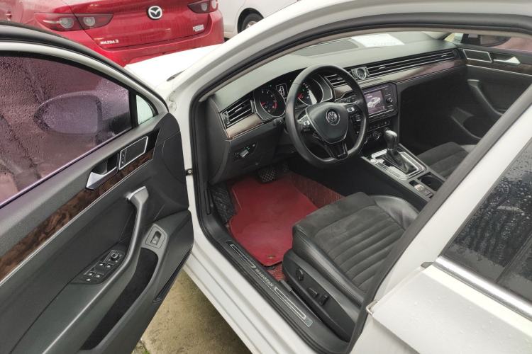 Used Volkswagen Magotan 2018 330TSI DSG Luxury Model Driver Seat