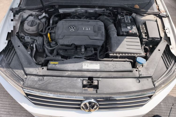 Used Volkswagen Magotan 2018 Facelift 330TSI DSG Luxury Model Engine Bay