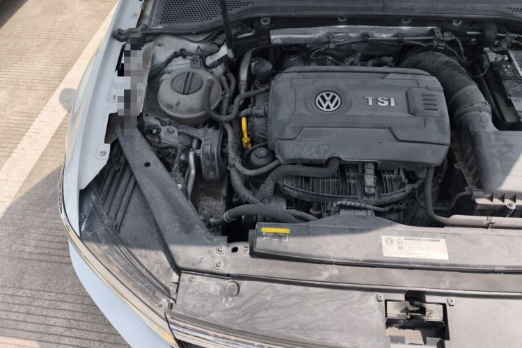 Used Volkswagen Magotan 2018 Facelift 330TSI DSG Luxury Model Engine Bay Right