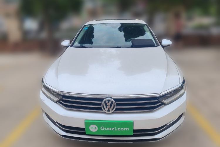 Used Volkswagen Magotan 2018 330TSI DSG Luxury Model Front