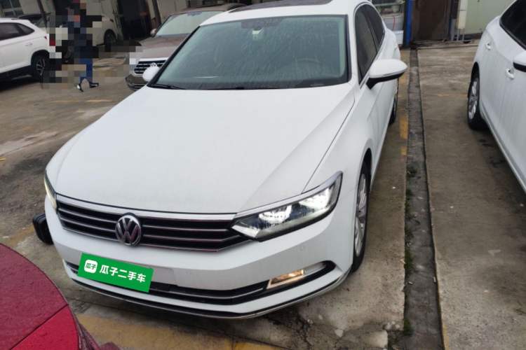 Used Volkswagen Magotan 2018 330TSI DSG Luxury Model Front
