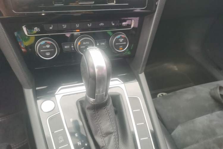 Used Volkswagen Magotan 2018 330TSI DSG Luxury Model Gear Lever