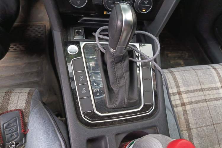 Used Volkswagen Magotan 2018 330TSI DSG Luxury Model Gear Lever