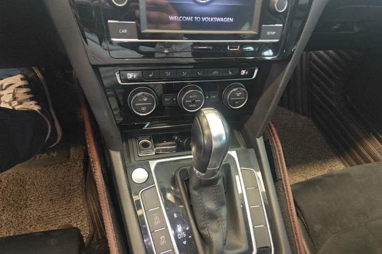Used Volkswagen Magotan 2018 330TSI DSG Luxury Model Gear Lever