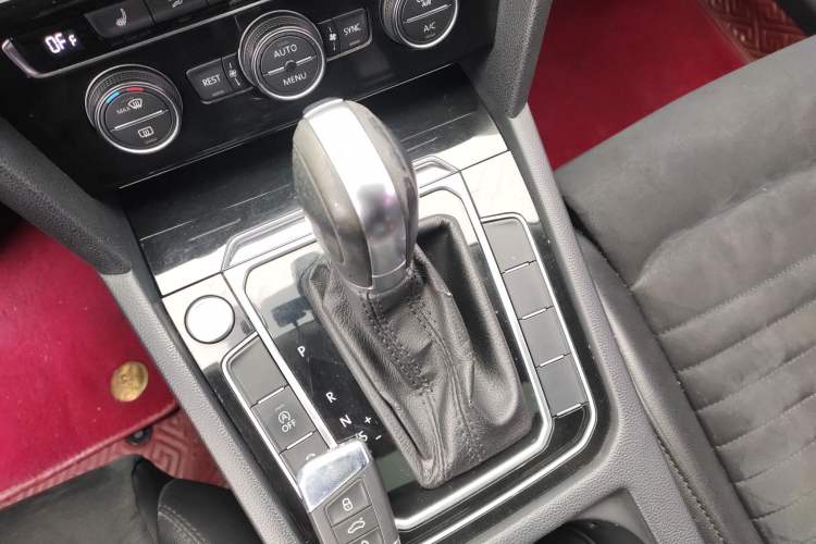 Used Volkswagen Magotan 2018 330TSI DSG Luxury Model Gear Lever