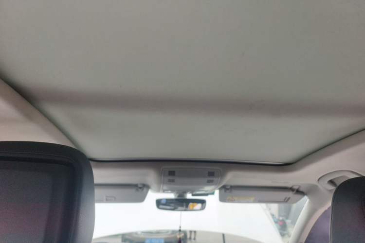 Used Volkswagen Magotan 2018 330TSI DSG Luxury Model Headliner