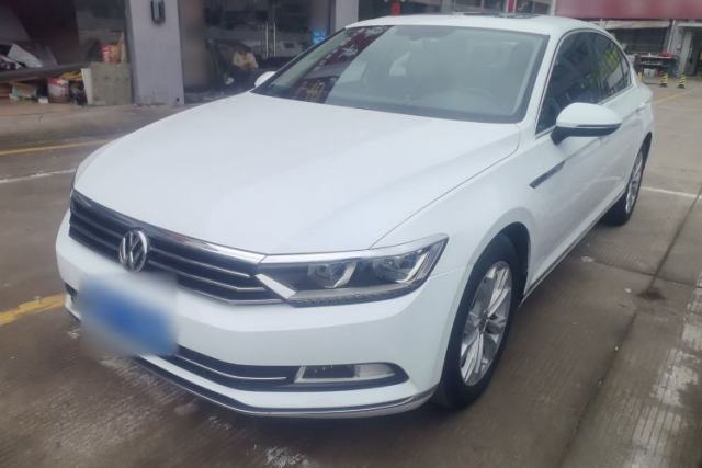 Ojetý Volkswagen Magotan 2018 Facelift 330TSI DSG Luxury Model