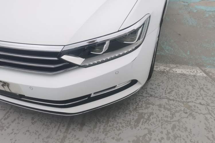 Used Volkswagen Magotan 2018 330TSI DSG Luxury Model Left Front Headlight