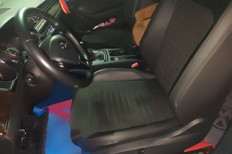 Used Volkswagen Magotan 2018 330TSI DSG Luxury Model Left Front Seat