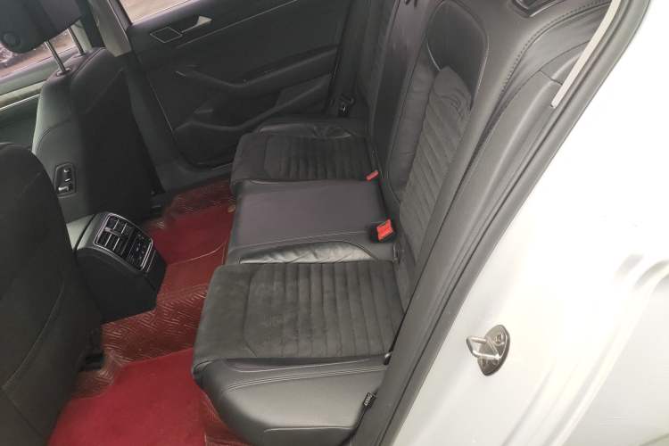 Used Volkswagen Magotan 2018 330TSI DSG Luxury Model Left Rear Seat