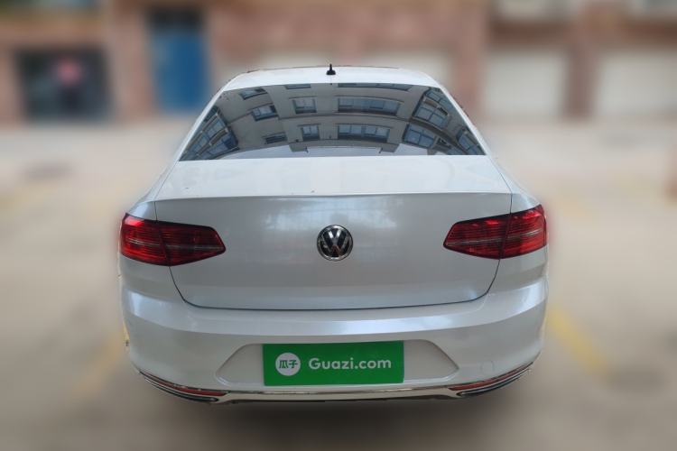 Used Volkswagen Magotan 2018 330TSI DSG Luxury Model Rear