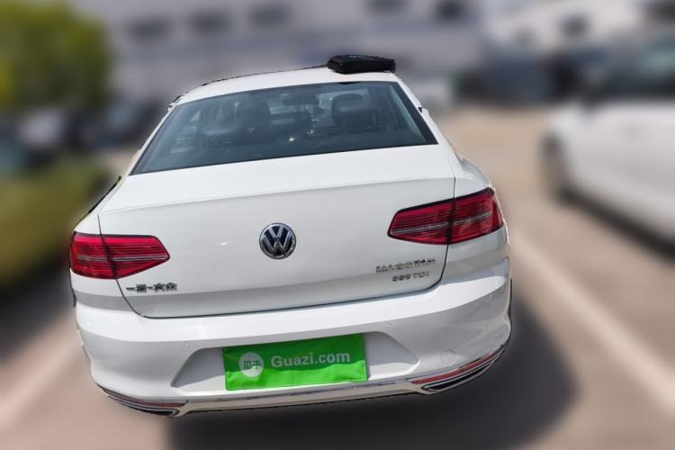 Used Volkswagen Magotan 2018 Facelift 330TSI DSG Luxury Model Rear