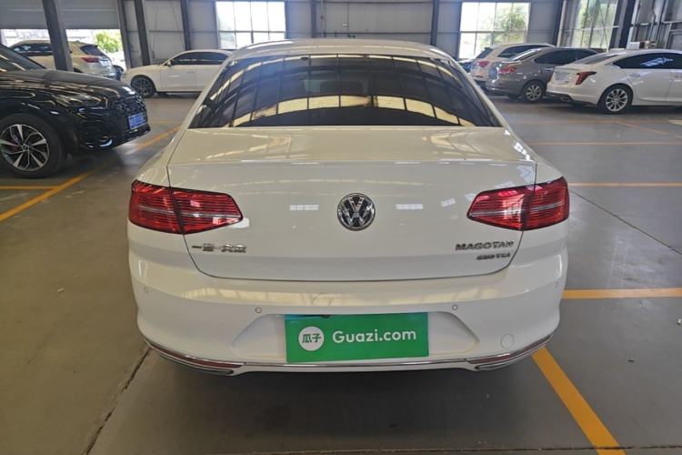 Used Volkswagen Magotan 2018 330TSI DSG Luxury Model Rear