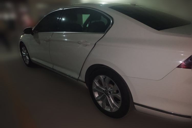Used Volkswagen Magotan 2018 330TSI DSG Luxury Model Rear Left 45 Deg