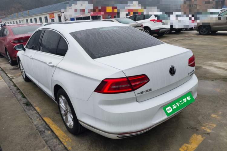 Used Volkswagen Magotan 2018 330TSI DSG Luxury Model Rear Left 45 Deg