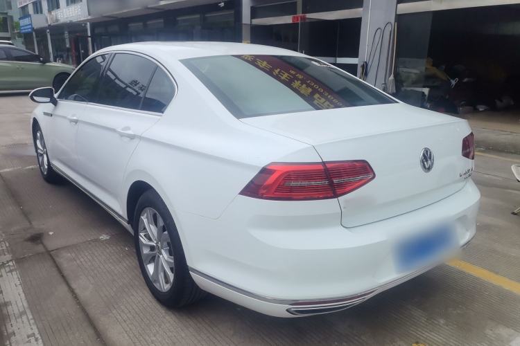 Used Volkswagen Magotan 2018 Facelift 330TSI DSG Luxury Model Rear Left 45 Deg