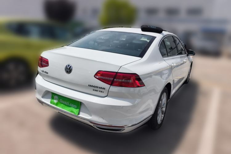 Used Volkswagen Magotan 2018 Facelift 330TSI DSG Luxury Model Rear Right 45 Deg