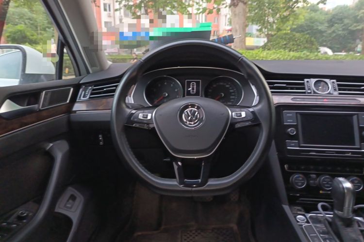 Used Volkswagen Magotan 2018 330TSI DSG Luxury Model Steering Wheel