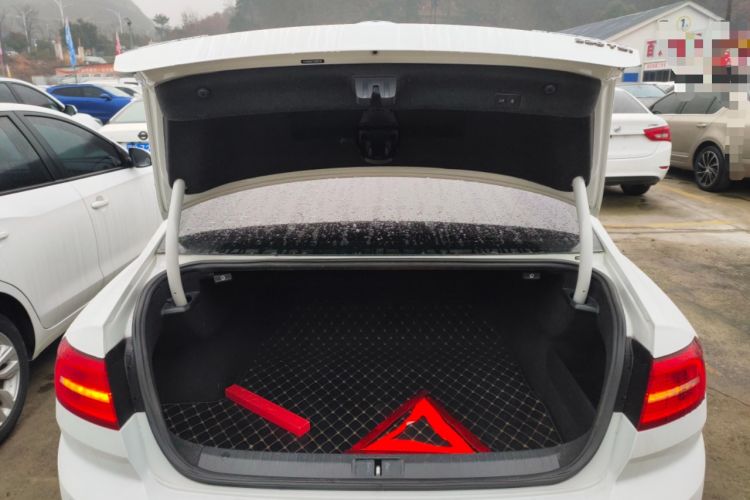 Used Volkswagen Magotan 2018 330TSI DSG Luxury Model Trunk