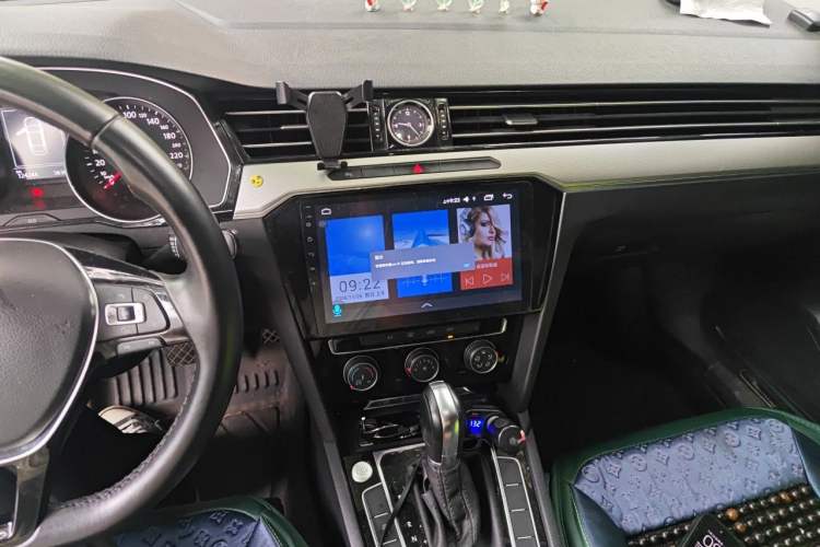 Used Volkswagen Magotan 2018 330TSI DSG Advanced Model Audio And AC Panel