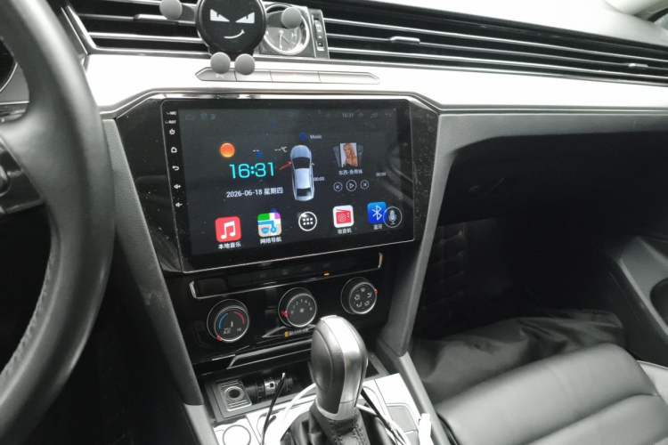 Used Volkswagen Magotan 2018 330TSI DSG Advanced Model Audio And AC Panel
