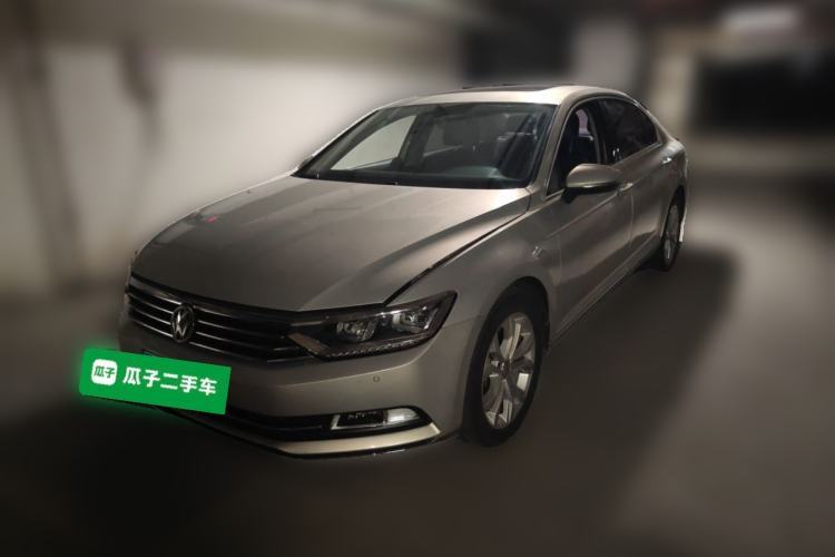 Used Volkswagen Magotan 2018 Facelift 330TSI DSG Luxury Model Guazi used car, China used car export, Used car for sale, Used cars, Cheapest cars for sale