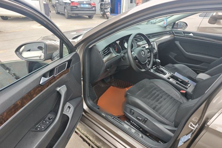 Used Volkswagen Magotan 2018 330TSI DSG Luxury Model Driver Seat