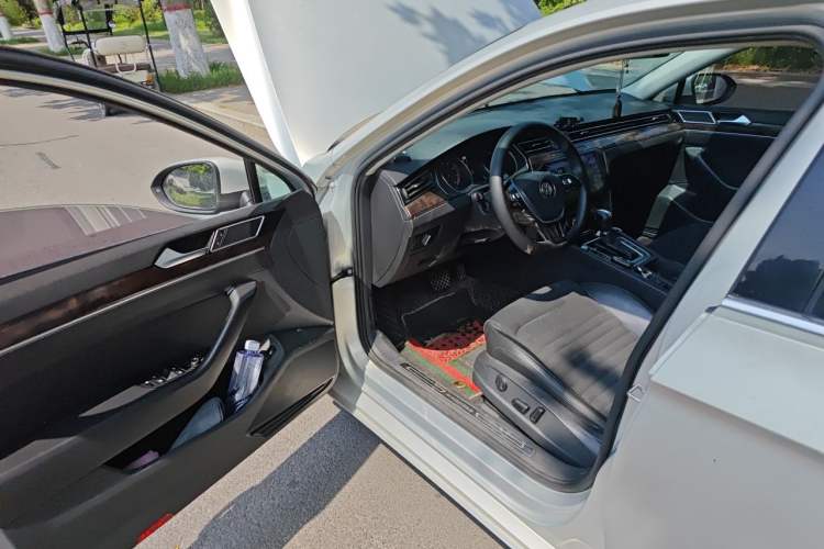 Used Volkswagen Magotan 2018 330TSI DSG Luxury Model Driver Seat