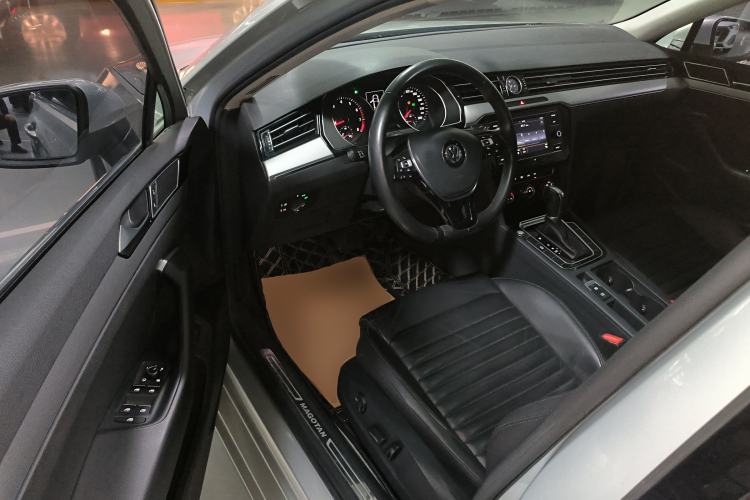 Used Volkswagen Magotan 2018 330TSI DSG Advanced Model Driver Seat