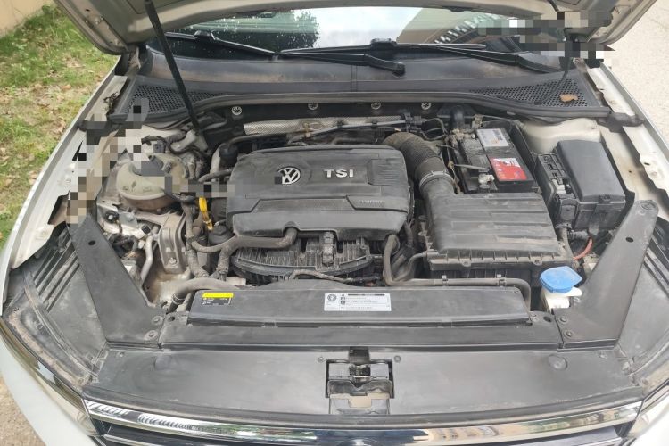 Used Volkswagen Magotan 2018 Facelift 330TSI DSG Luxury Model Engine Bay