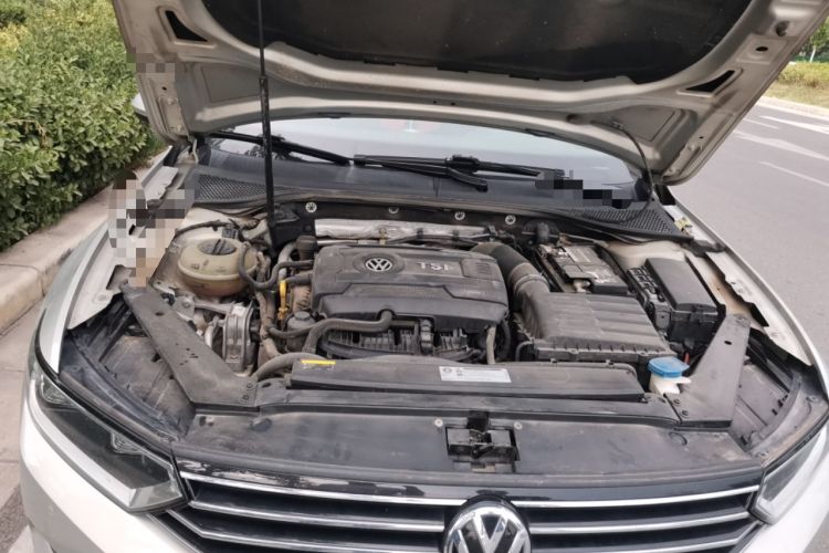 Used Volkswagen Magotan 2018 330TSI DSG Advanced Model Engine Bay