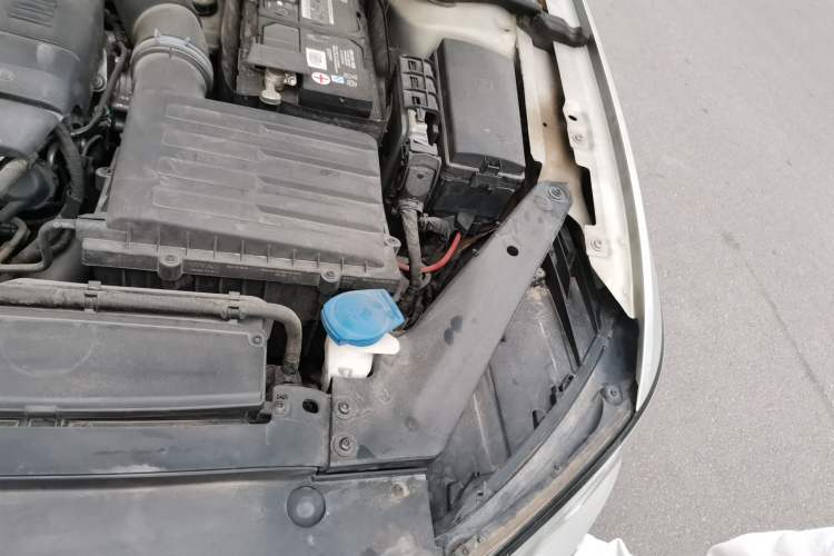 Used Volkswagen Magotan 2018 330TSI DSG Advanced Model Engine Bay Left
