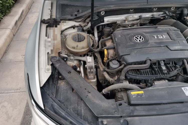Used Volkswagen Magotan 2018 330TSI DSG Advanced Model Engine Bay Right