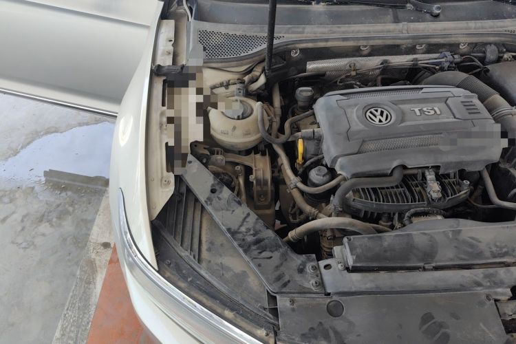 Used Volkswagen Magotan 2018 Facelift 330TSI DSG Luxury Model Engine Bay Right