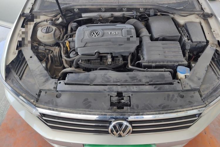 Used Volkswagen Magotan 2018 Facelift 330TSI DSG Luxury Model Engine Bay