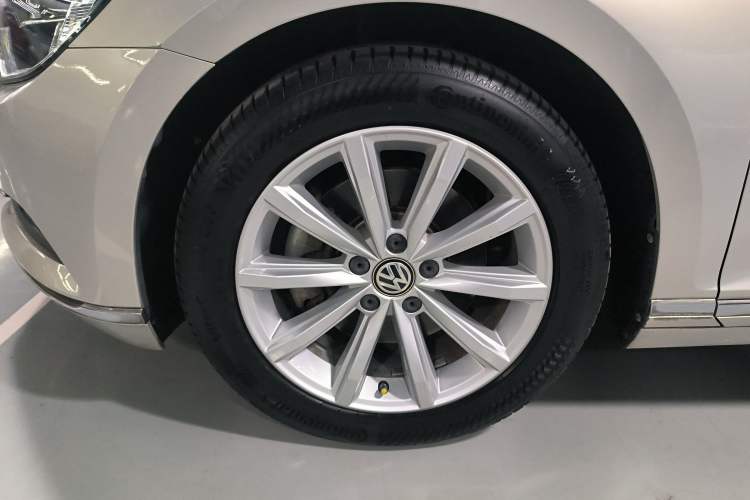 Used Volkswagen Magotan 2018 330TSI DSG Advanced Model Exterior 4