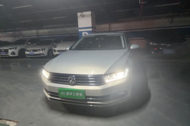 Used Volkswagen Magotan 2018 330TSI DSG Advanced Model Exterior 5