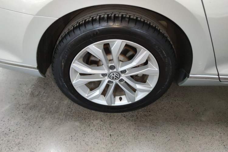 Used Volkswagen Magotan 2018 Facelift 330TSI DSG Luxury Model Exterior 8