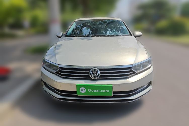 Used Volkswagen Magotan 2018 330TSI DSG Luxury Model Front