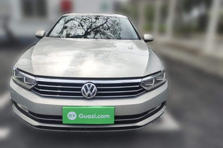 Used Volkswagen Magotan 2018 330TSI DSG Luxury Model Front