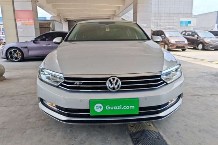 Used Volkswagen Magotan 2018 Facelift 330TSI DSG Luxury Model Front