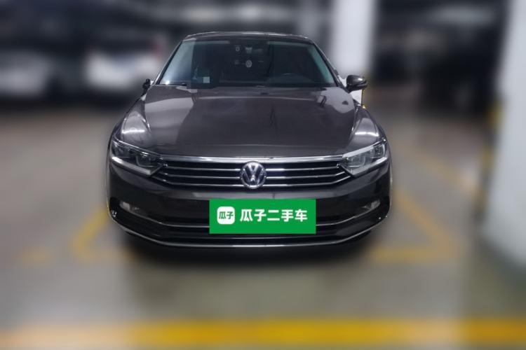 Used Volkswagen Magotan 2018 330TSI DSG Luxury Model Front