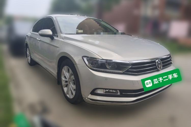 Used Volkswagen Magotan 2018 Facelift 330TSI DSG Luxury Model Front Right 45 Deg