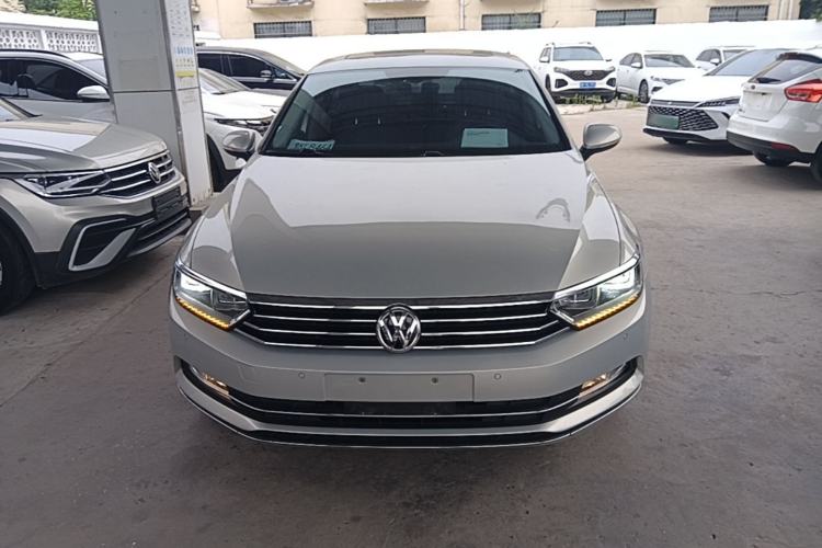 Used Volkswagen Magotan 2018 Facelift 330TSI DSG Luxury Model Front
