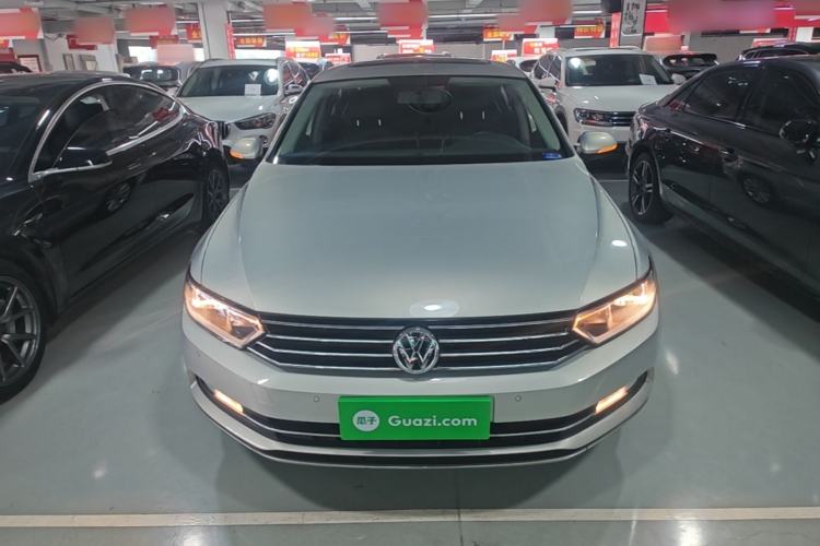 Used Volkswagen Magotan 2018 330TSI DSG Advanced Model Front